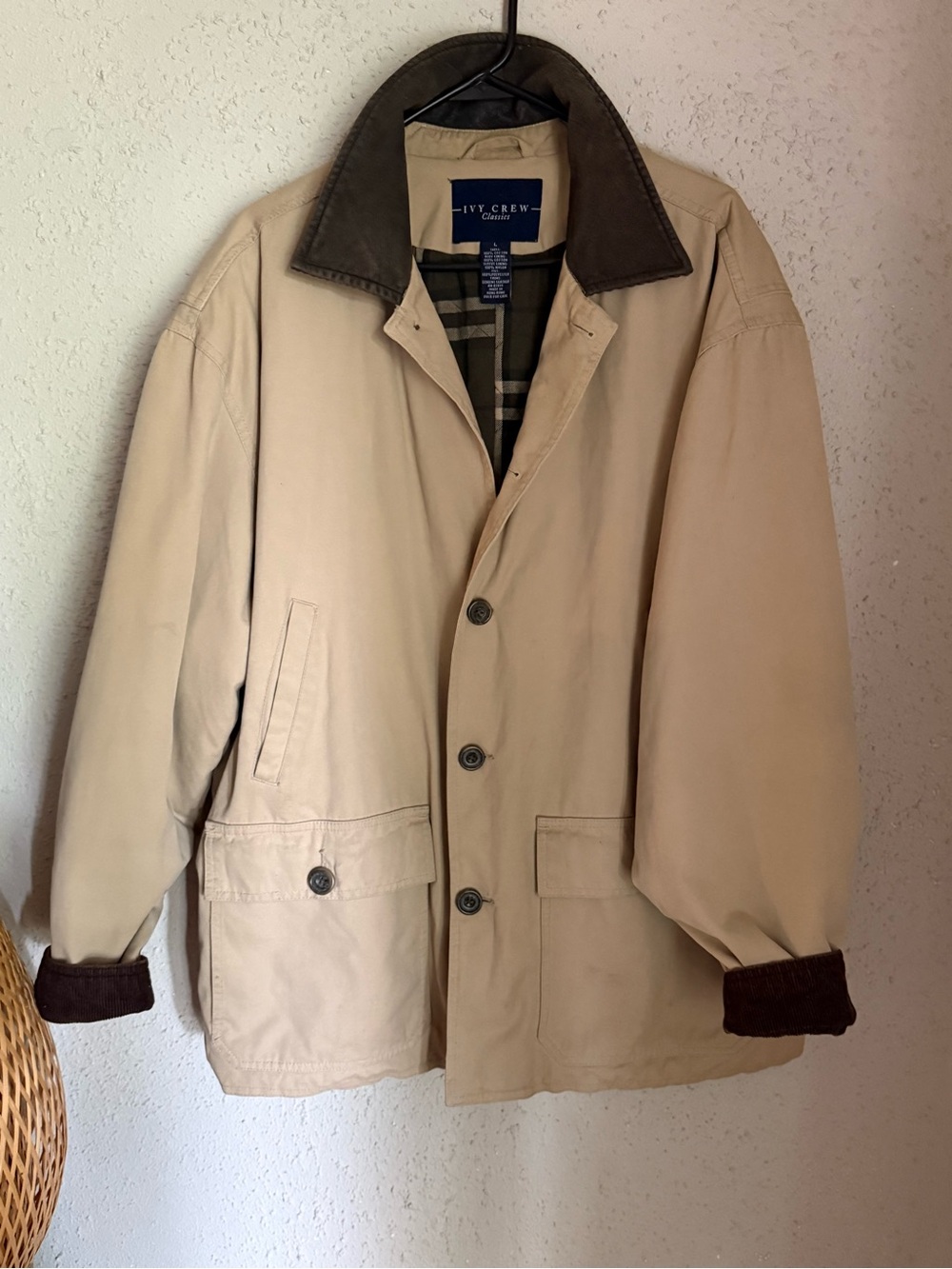 Vintage Ivy Crew Classics Barn Coat Thick and Lined for Warmth — Leather Collar